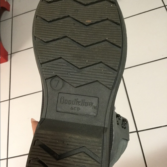 Good fellow snow boots size 7 like new - Picture 3 of 4